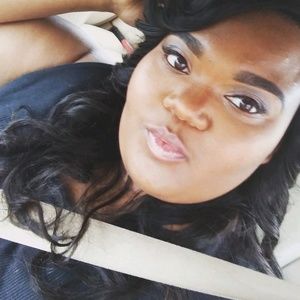 Meet your Posher, Tanecea